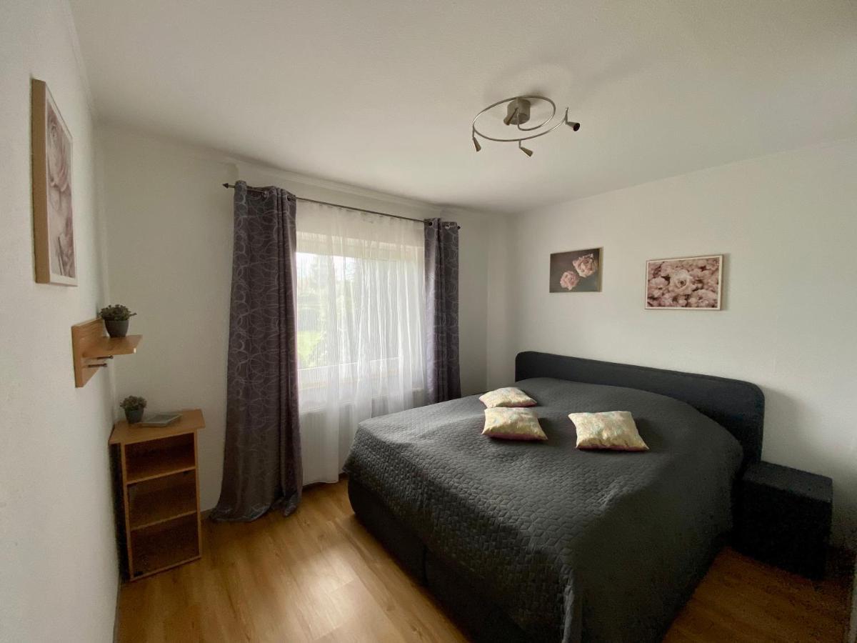 Lounge - Gemuetliche Ferienwohnung Am Asreg, Бад Цвишенан Екстериор снимка