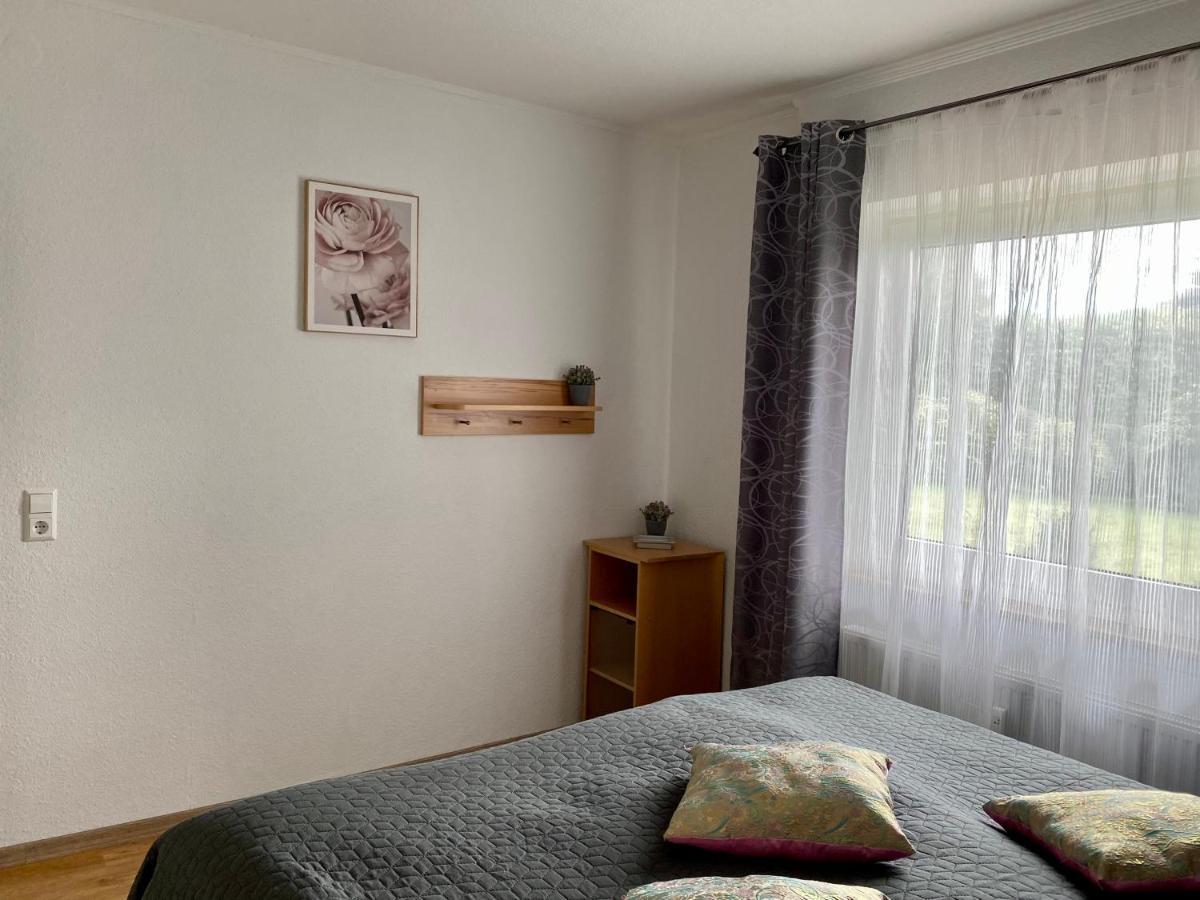 Lounge - Gemuetliche Ferienwohnung Am Asreg, Бад Цвишенан Екстериор снимка